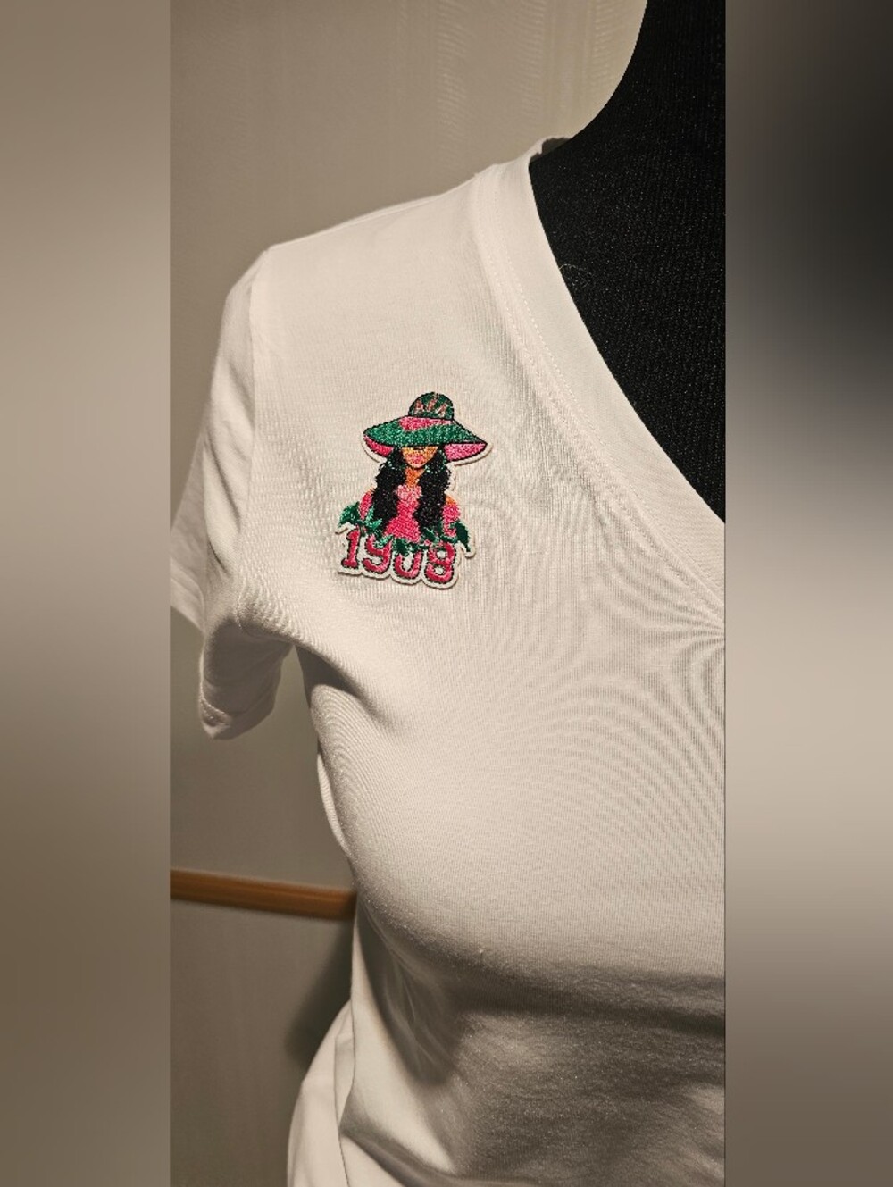 NEW AKA Pink Green Alpha Kappa Alpha 1908 Lady Hat White SS Stretch Shirt Top S